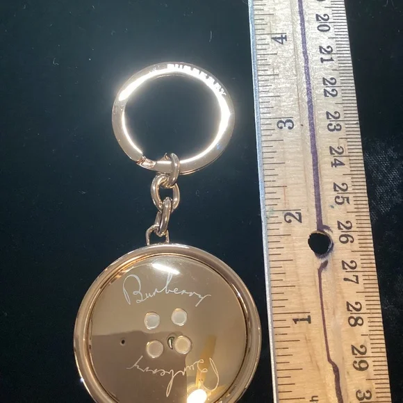 Burberry button keyring - Picture 5 of 5